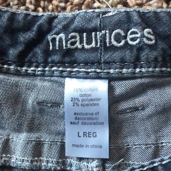 Basically new Maurice’s L, designed pocket jeans - Picture 2 of 5
